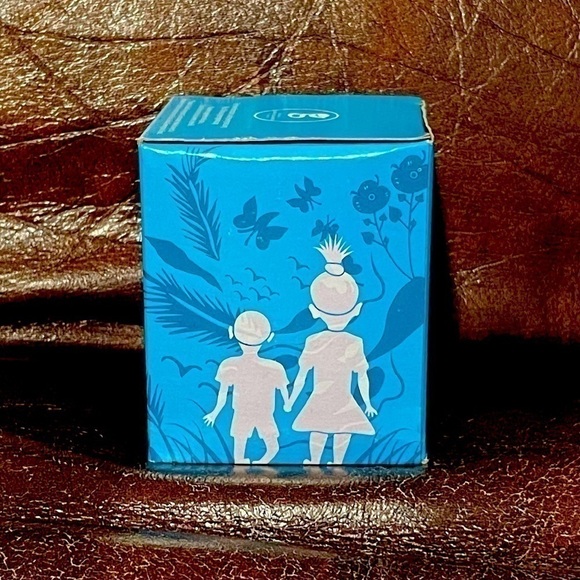 Aveda light the way aromatic vegan candle - Picture 3 of 7